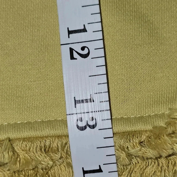 Gilli distressed‎ hem mustard colored lounge women shorts SZ Small - Picture 10 of 14